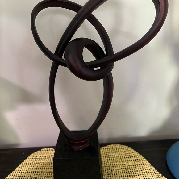 Infinite Knot Swirl sculpture - Picture 13 of 14